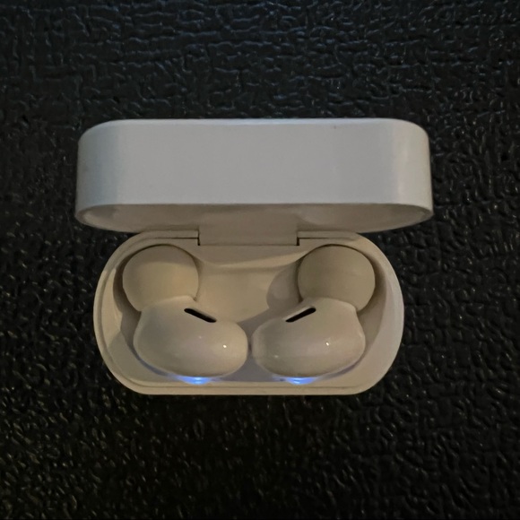 Wireless Bluetooth Headphones/Earbuds, Qi Charging, Noise Isolation - Picture 8 of 9